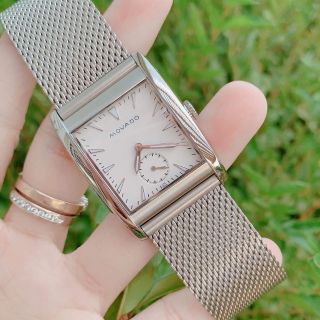 Đồng hồ nam Movado mặt vuông cực sang và đẳng cấp cho các anh
