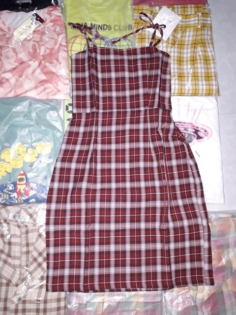 Váy caro xinh xẻo