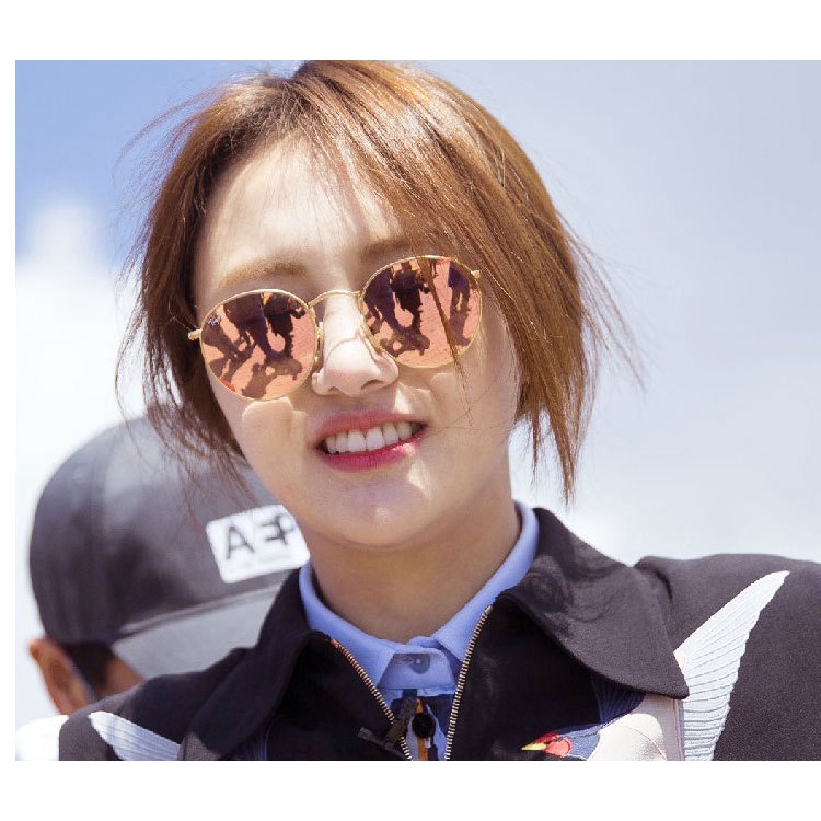 Kính mát màu đẹp mắt phong cách hợp thời trang | BigBuy360 - bigbuy360.vn