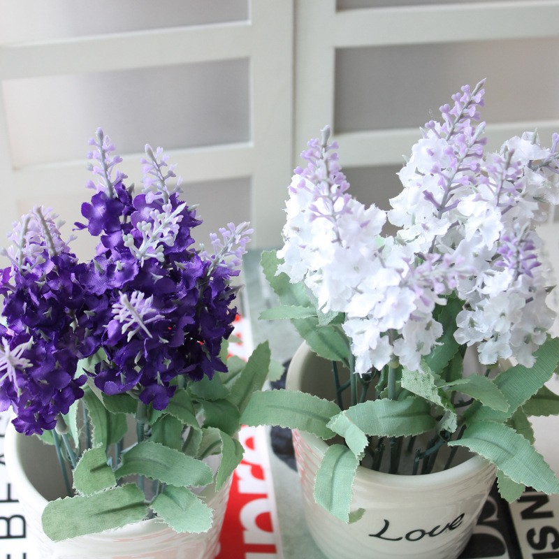 Chậu hoa lavender chữ love dễ thương