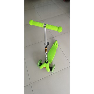 XE SCOOTER 2206 3 BÁNH ĐÈN