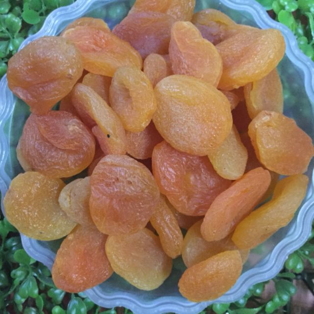 Mơ vàng rút hạt. 500g