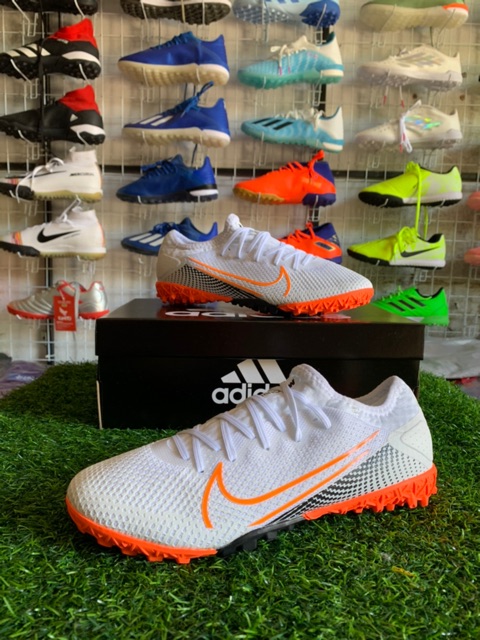 [Tặng tất và box] Giày đá bóng Mercurial Vapor 13 Pro 39-43 (ảnh thật và clip) | BigBuy360 - bigbuy360.vn