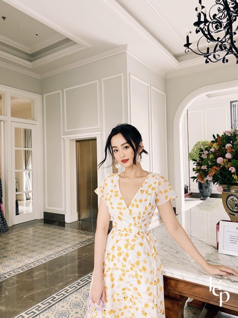 VÁY LÉP cô Hạnh size S  ạ đáng mua đáng mua đáng mua ạ nnnn