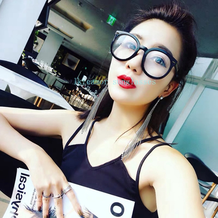 Gọng kính dạng tròn phong cách thời trang phong cách mọt sách