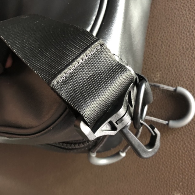 Túi đeo chéo crossbody da xịn | BigBuy360 - bigbuy360.vn