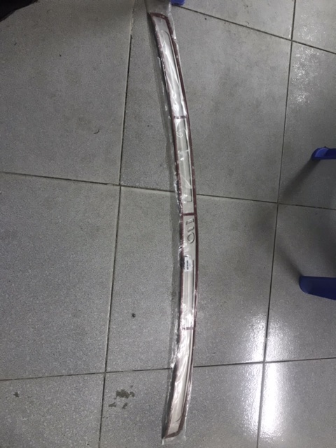 Ốp chống trầy cốp i10 hatback 2014 - 2020 inox ( ốp cốp ngoài)