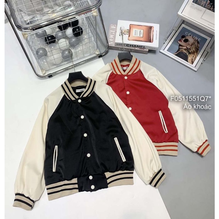 Áo khoác bomber lụa hai lớp khuy bấm phối màu lưng in chữ tay dài bo viền!Freesize dưới 57kg