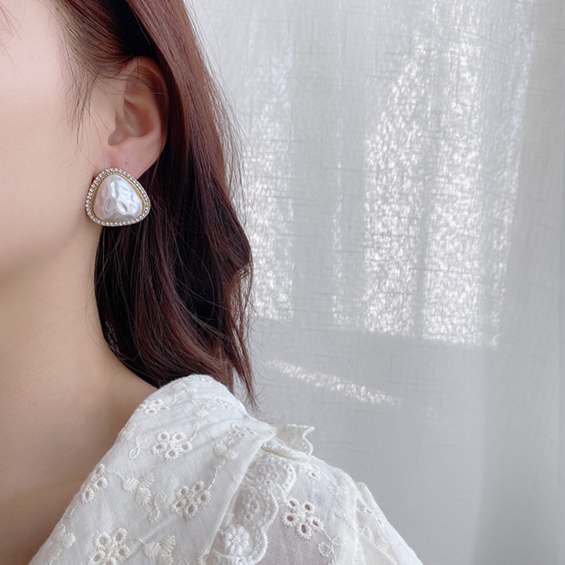 Bông Tai Mạ Bạc 925 Hình Tam Giác Đính Ngọc Trai Đơn Giản Thời Trang Phong Cách Hàn Quốc