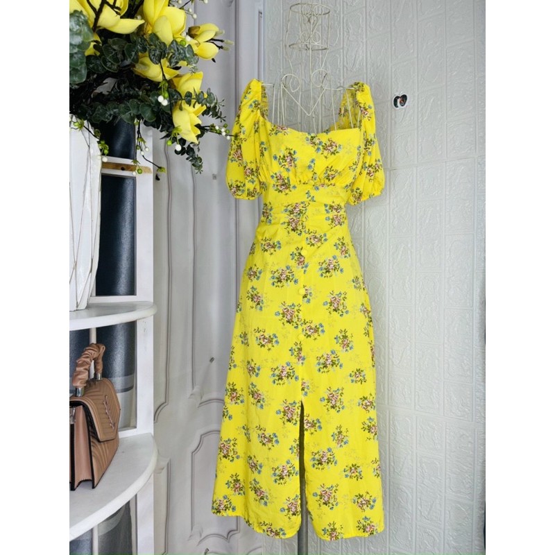 Váy hoa trễ vai xẻ tà đính nút bọc vải sang chảnh dự tiệc | BigBuy360 - bigbuy360.vn