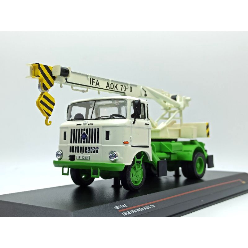 Mô hình xe IFA W50L ADK70
