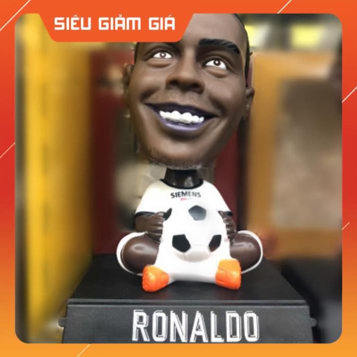 Taplo ô tô xe hơi cầu thủ Ronaldo Béo Brazil để trang trí taplo xe hơi oto,để bàn làm việc góc học tập  - Hieubongda