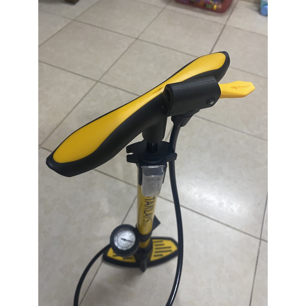 Bơm xe đạp -xe máy có đồng hồ đo áp suất Stanlays { Loại 1- chính hãng chuẩn sịn}