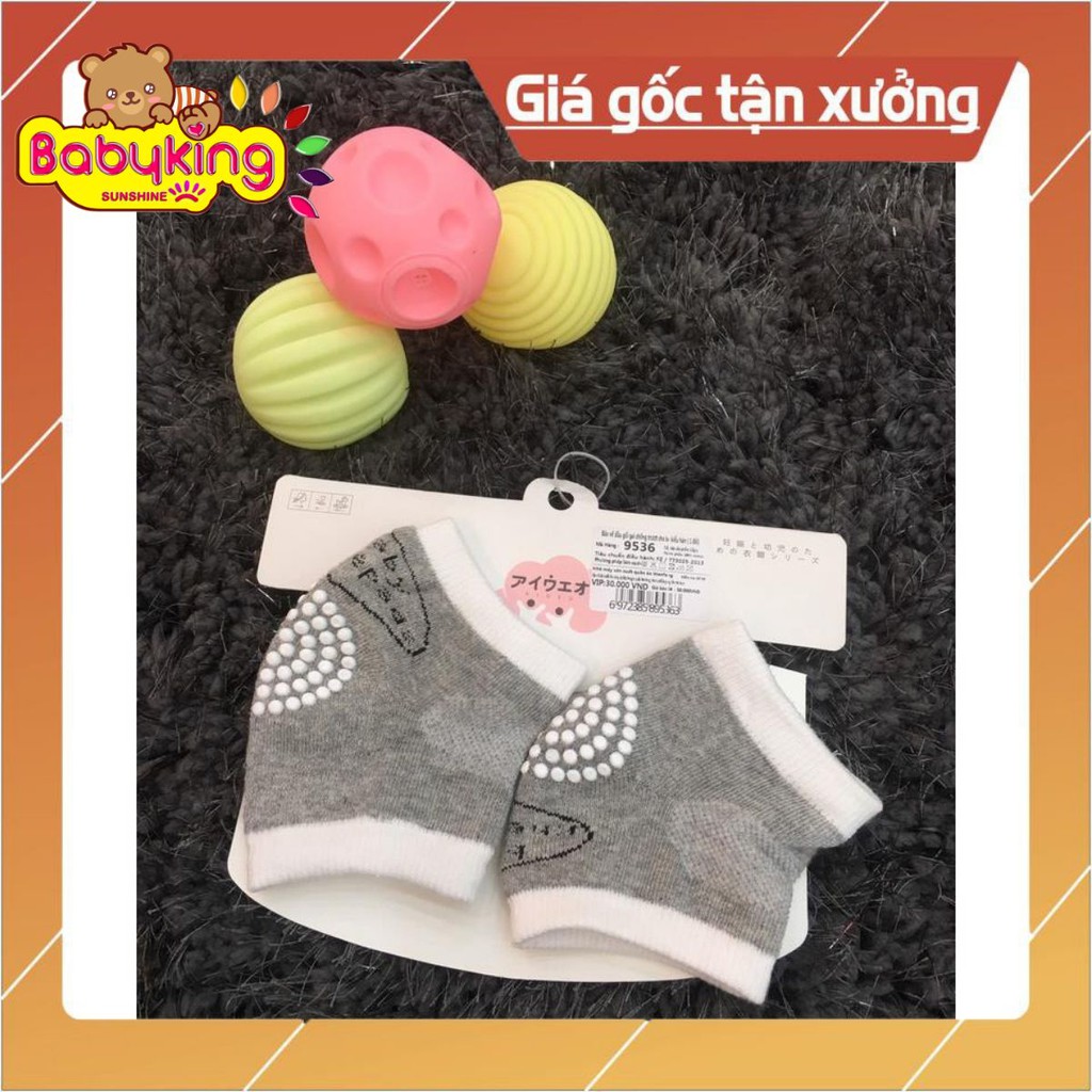 Tất bảo vệ đầu gối em bé có gai chống trượt ( 1 đôi) 9536, chất liệu cotton 100% , thương hiệu Aiueo Nhật Bản