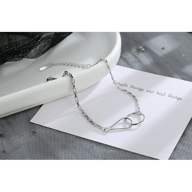 Lắc tay đan vào nhau xinh xắn