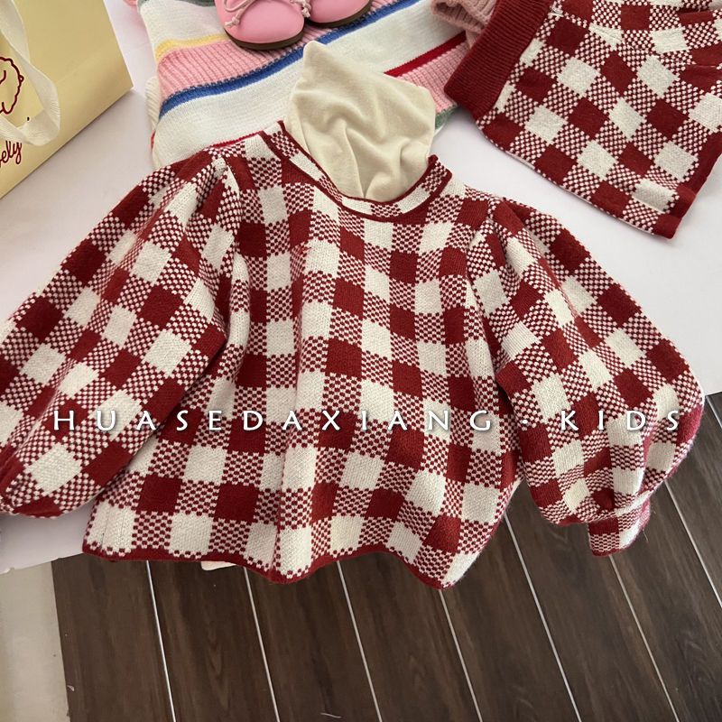 Bộ đồ sweater gồm áo dài tay và quần họa tiết caro thời trang mùa thu 2022 dành cho bé gái