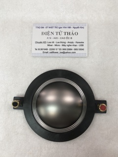 Col Titan 750 nhấn