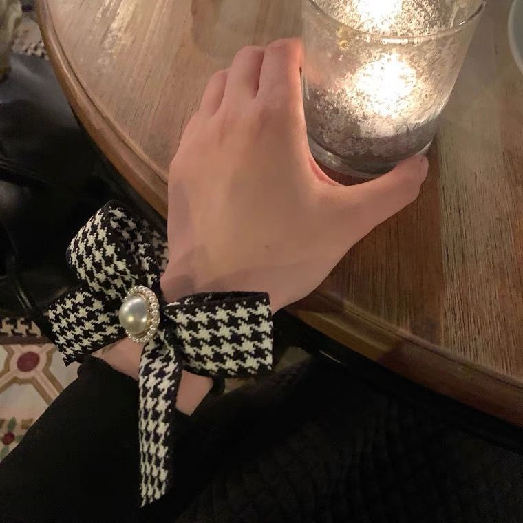 Cột tóc nơ họa tiết đính kèm châu viền trắng nàng thơ cực xinh CT12