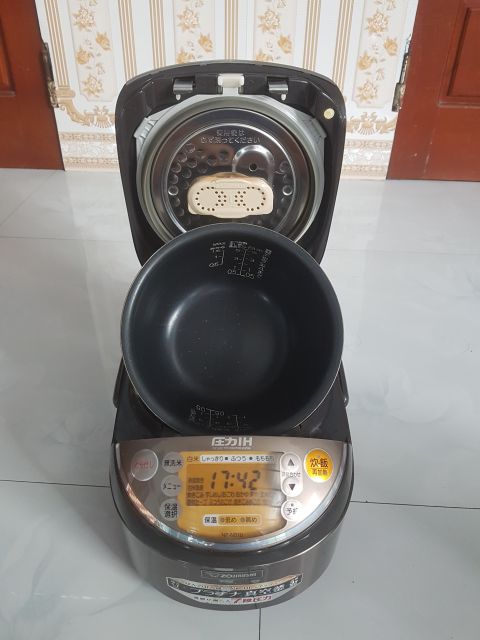 Nồi cơm cao tần Zojirushi AI NP-NB10