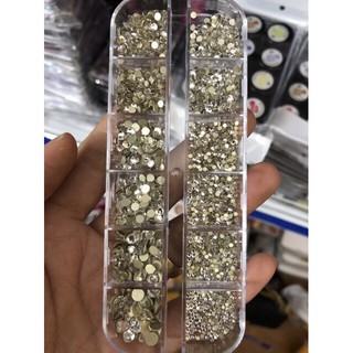 Đá Tiệp mix size khay 1500 viên siêu sáng