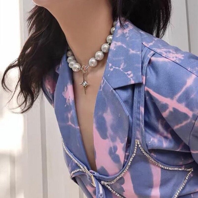 Vòng cổ choker đính hạt ngọc trai dạ quang phong cách Hàn Quốc 2021 thời trang
