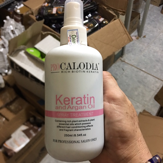 Xịt dưỡng tóc Calodia Keratin Spray siêu mềm mượt 250ml ( NEW)