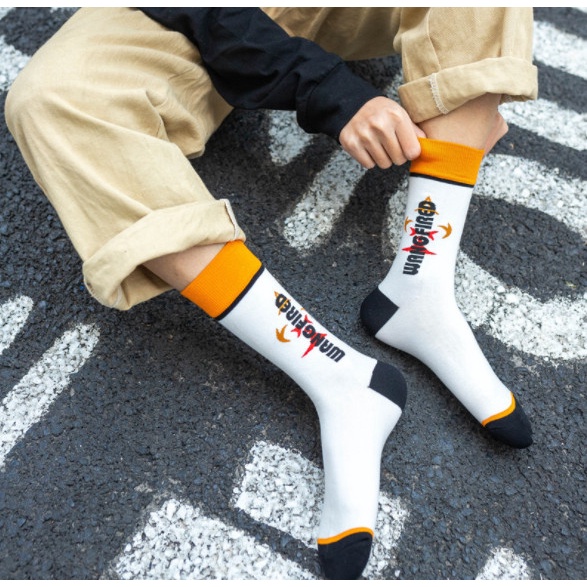 Vớ cổ cao Nam Nữ thời trang đường phố phong cách thể thao, năng động.