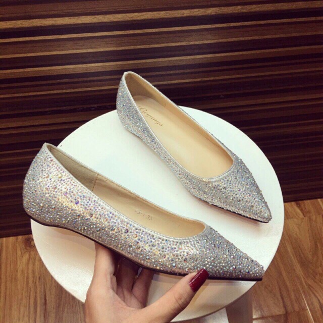 Giày bệt louboutin đá nhuyễn