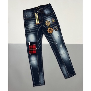 Quần bò nam ống côn Dsquared2 khoá lệch vàng, vá đỏ, thêu logo mới hot trend 2021