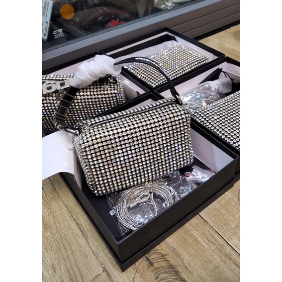 Túi kẹp nách đá