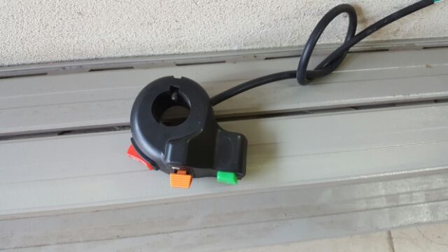 Cụm công tắc xe máy