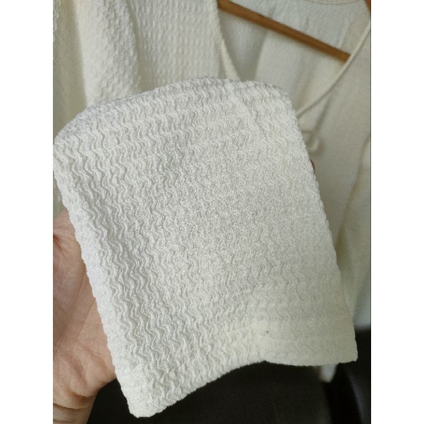 Áo MƠ khoác ngoài buộc ngực dài tay.