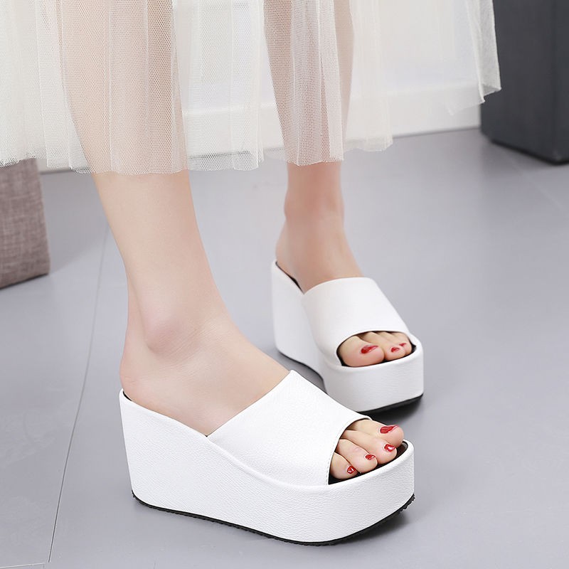 ✈▣all-match black slippers women s summer fashion wedge with platform sole waterproof flip-flops Korean style sandals and for external wear