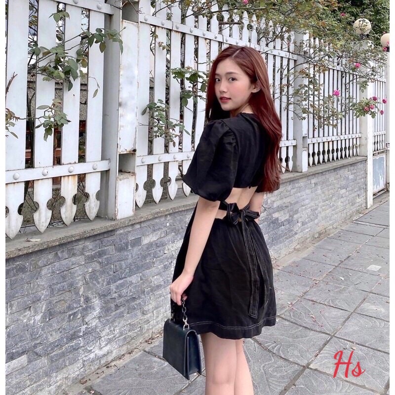 VÁY ĐEN HỞ LƯNG CỘT NƠ CHỈ NỔI HS