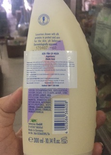 Sữa tắm cá ngựa Đức