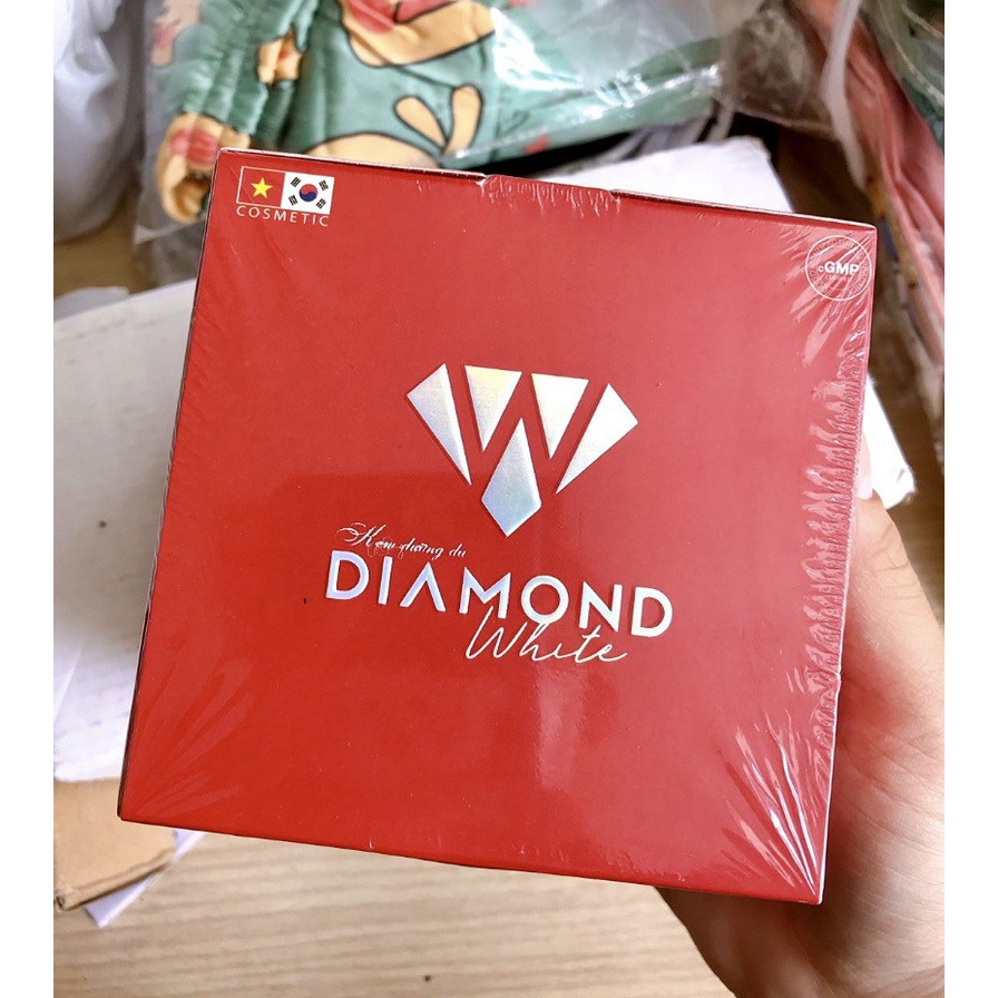 KEM DƯỠNG TRẮNG DA TOÀN THÂN BODY PHẤN TƯƠI DIAMOND WHITE 250GR ( NGỌC TRINH )