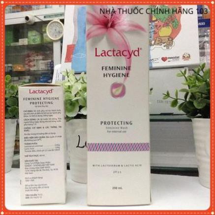 Dung dịch vệ sinh Lactacyd Feminine Hygiene Protecting tím - Hỗ trợ giảm viêm ngứa vùng kín (Chai 250ml)