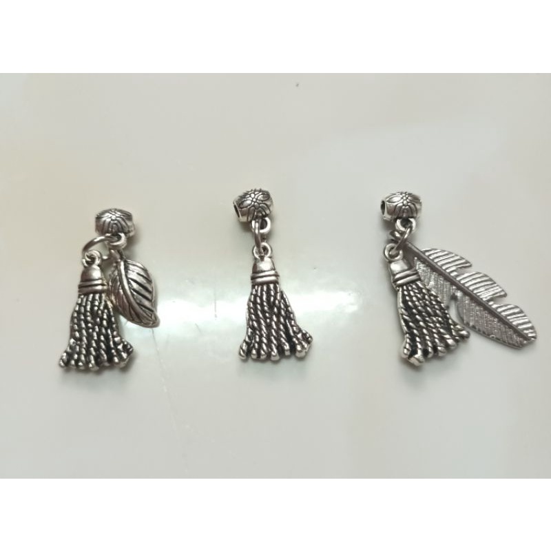 Charm ống lùa treo phụ kiện tua rua lá cây xinh xinh mic vòng làm handmade