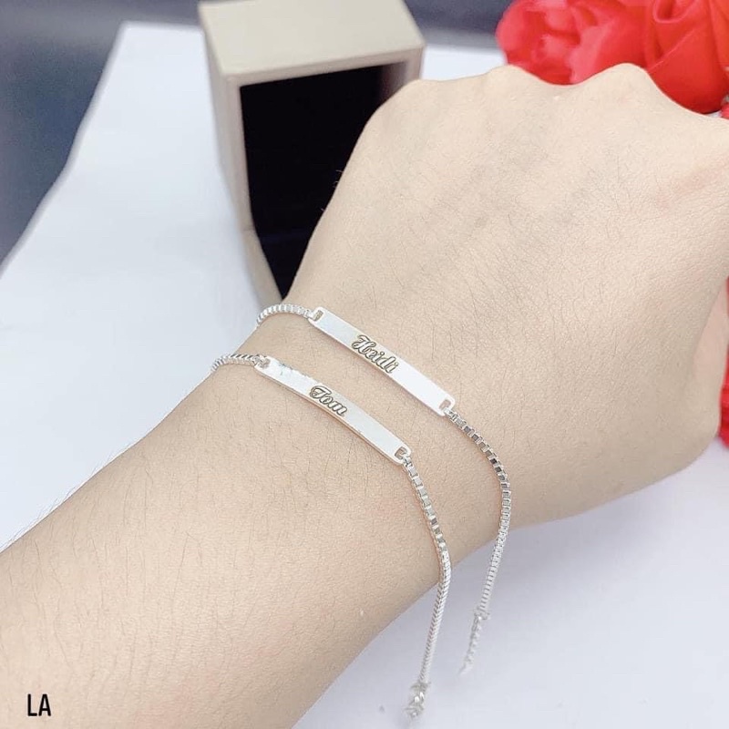 Lắc tay khắc tên cá tính cho nữ chất liệu bạc nguyên chất