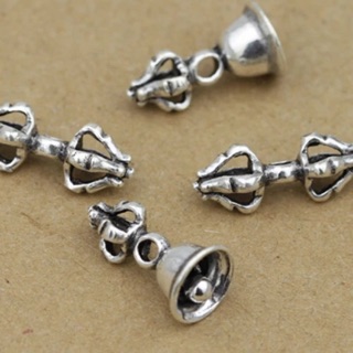 Charm chuông và chuỳ kim cang phật giáo