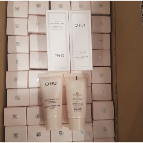 Kem dưỡng ẩm Ohui Miracle Moisture Cream 25ml_dưỡng da căng bóng ngay tức thì