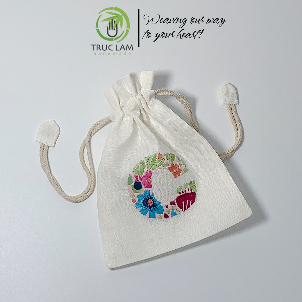 Túi Dây Rút Thêu Tay Họa Tiết Chữ Cái C Phối Hoa Văn Nhiều Màu Sắc - Trúc Lâm Handmade