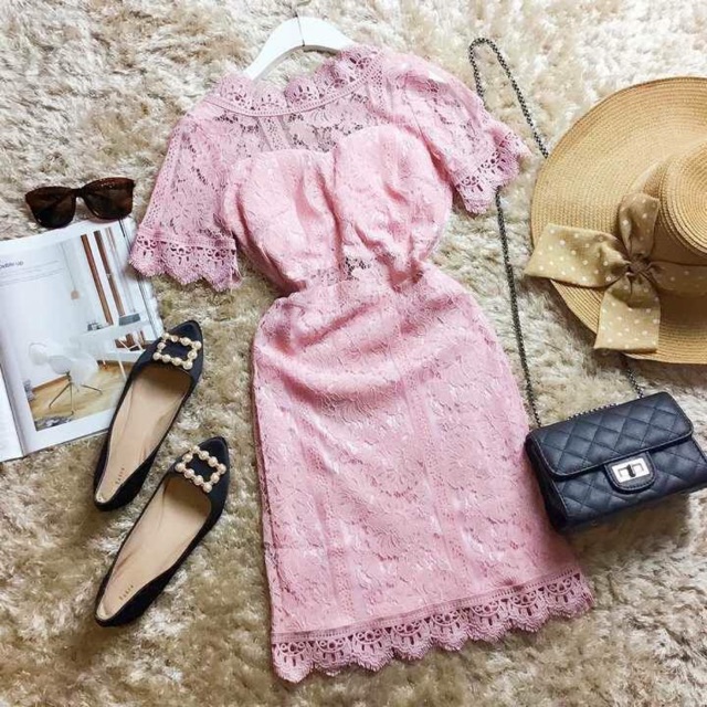 🌸🌸Đầm body ren hoa viền chân ren hở lưng kèm mút lót🌸🌸
