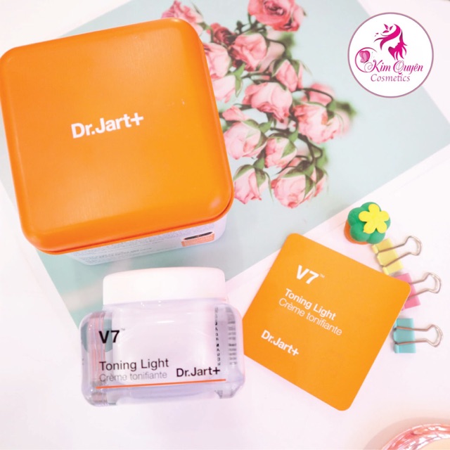 KEM DƯỠNG TRẮNG DA V7 FULL SIZE