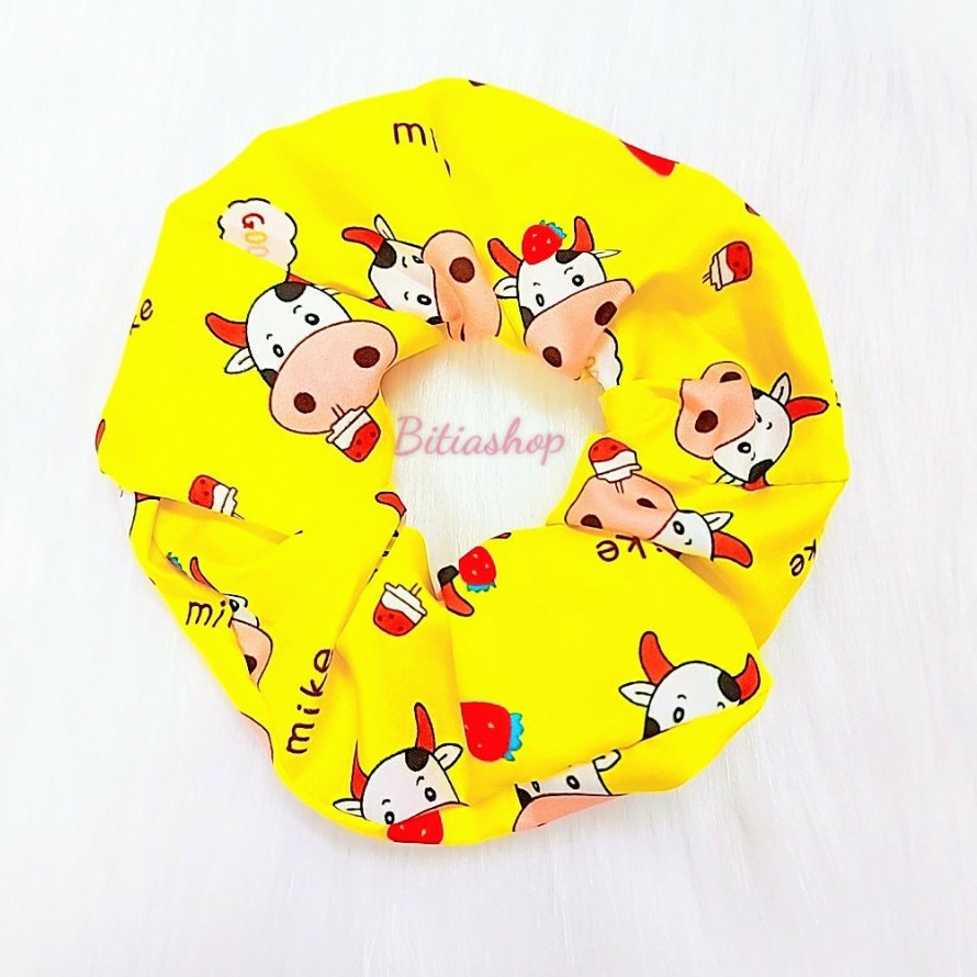 CỘT TÓC SCRUNCHIES HÌNH BÒ SỮA DỄ THƯƠNG