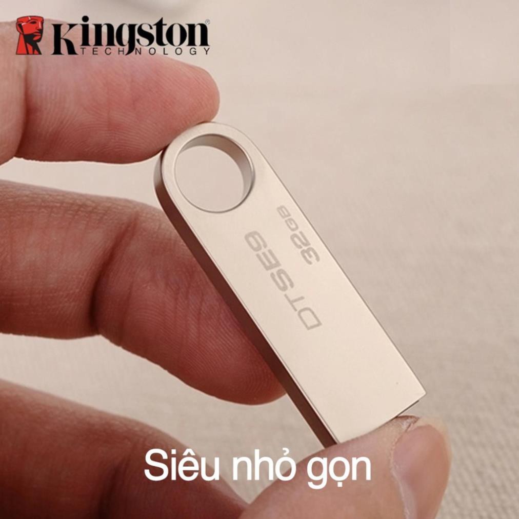 USB Kingston 32Gb DataTraveler SE9 với móc khóa và vỏ kim loại