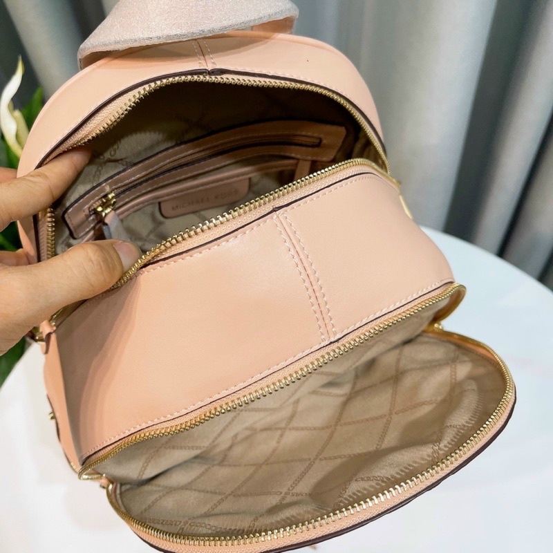- Balô form vuông vừa laptop siêu  MK Rhea backpack--hồng pastel sang trọng