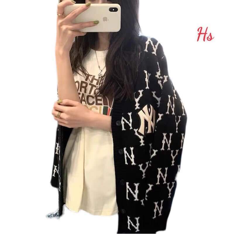 áo carigan đen chữ trắng | BigBuy360 - bigbuy360.vn