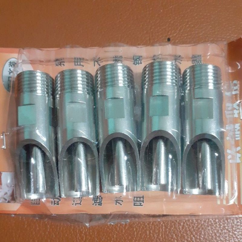 Núm uống nước tự động cho heo,lợn, giá 24k/2cái