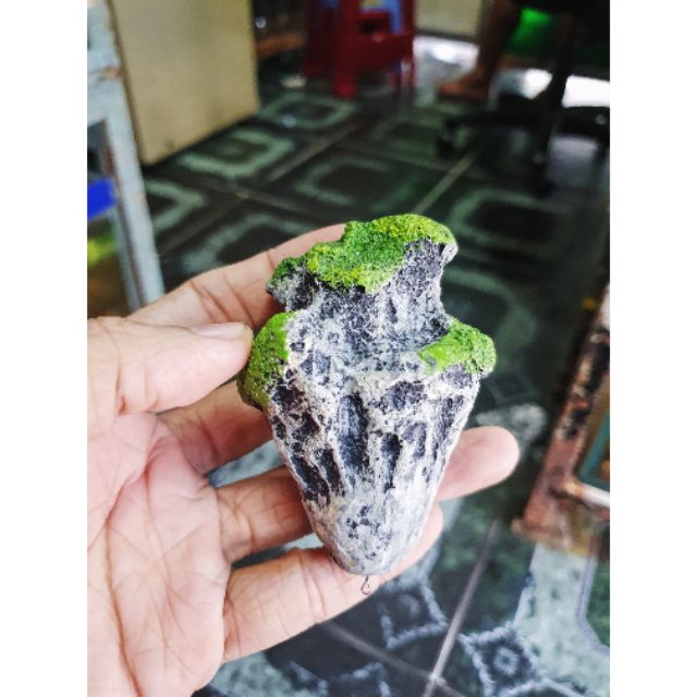 ĐÁ NỔI TREO DÀI 8CM RỘNG 5CM TRANG TRÍ HỒ CÁ NON BỘ